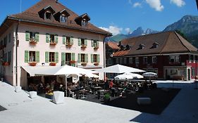 Hotel De Ville